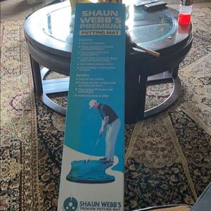 Shaun Webb’s premium putting mat